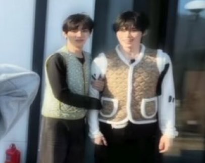 gyusnack's tweet image. the wife grip goes strong