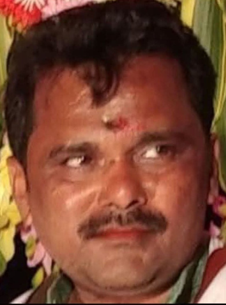 AmiyaPandav's tweet image. The terrorist who threatened to blow up Puri Jagannath temple is arrested And his name is Pratik Mishra.The spl. raid on  Cattle smuggler racket by police revealed it's Don as Pradyumna Mishra !
Media is Mute as both r Hindu Brahmins !
@zoo_bear @AshrafFem @meerfaisal001