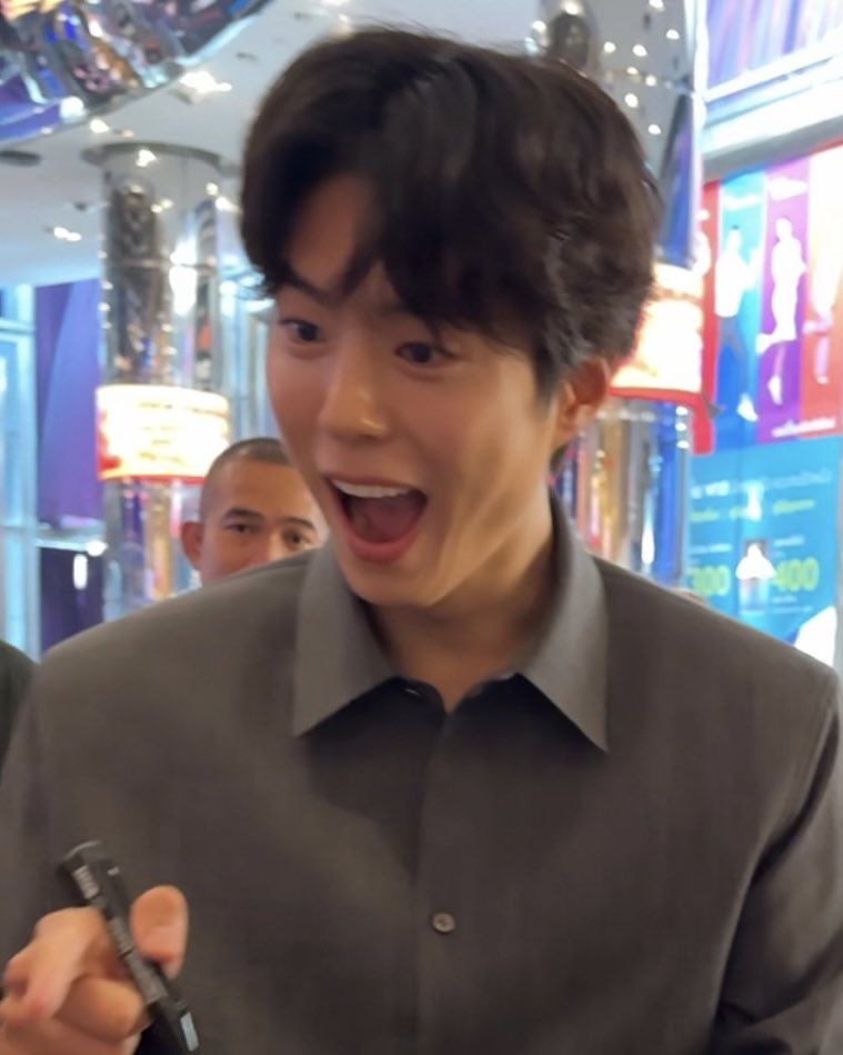 ammbam_m's tweet image. อาการมันเป็นยังไงคับบ 👉🏻👈🏻
เห็นหนังสือพิมพ์หน้าตัวเอง 😆✨✨
·˚₊ @BOGUMMY ·˚₊

#PARKBOGUM #박보검 #พัคโบกอม