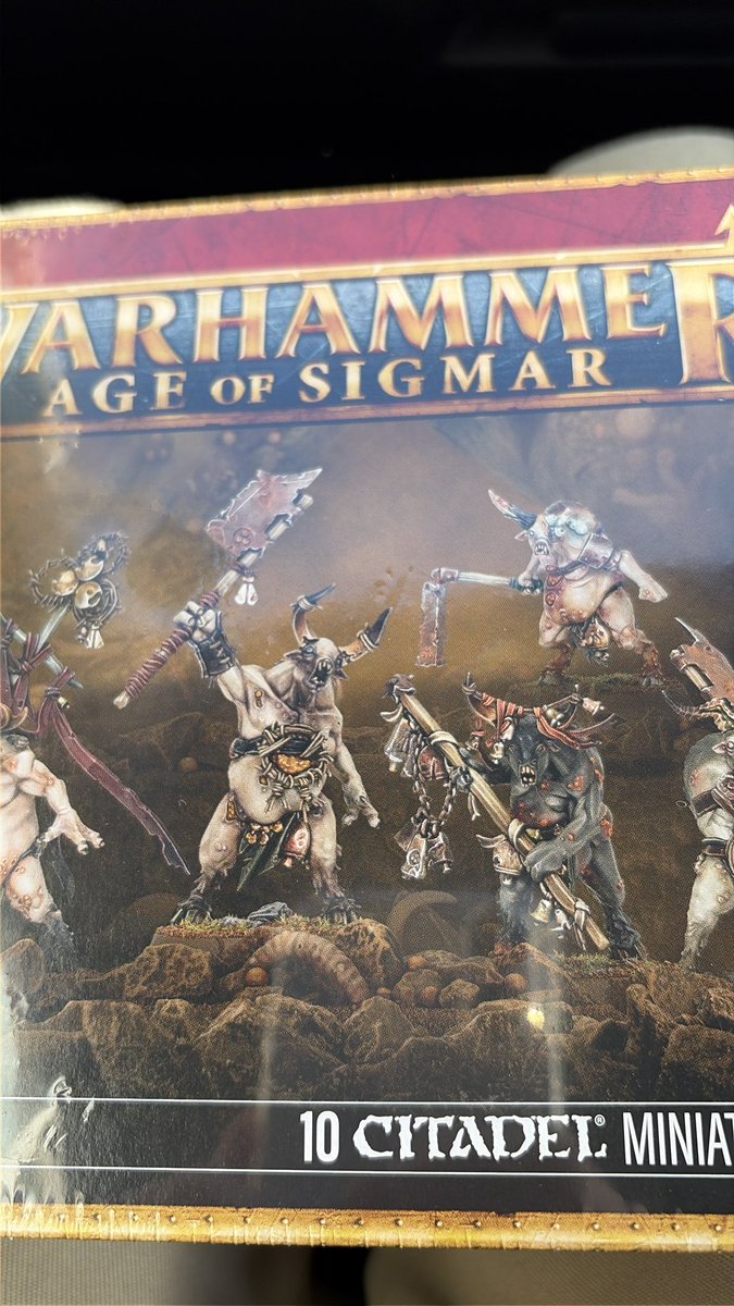 メルヘンに塗料買いに来たけど
かわいいから買ってしまった…