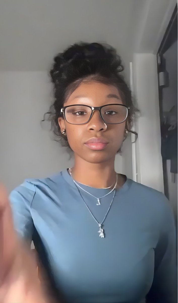 ifenkili27's tweet photo. She looks really pretty innocent 😇 

A thread 🎥 👇 https://t.co/qgnCX060ok