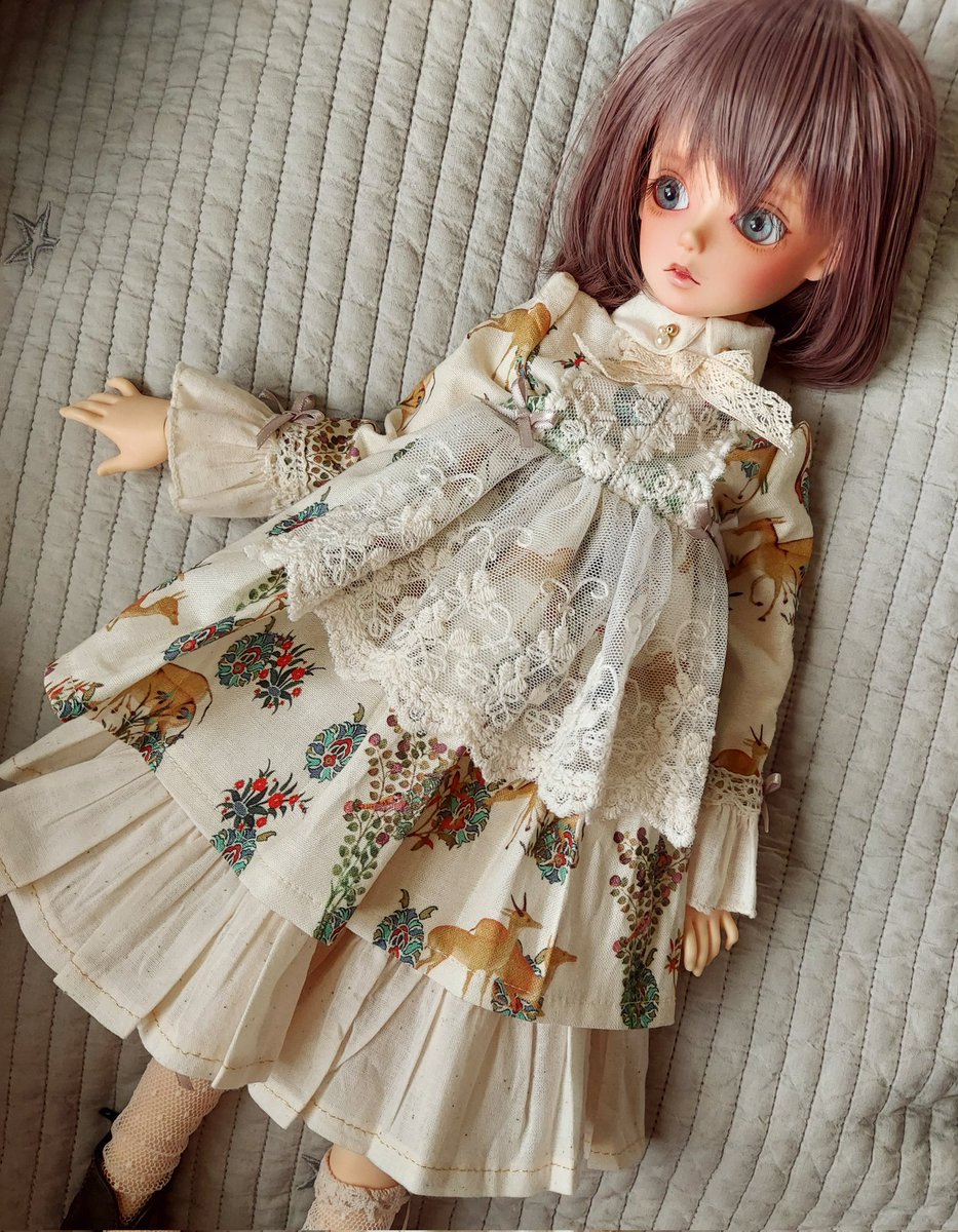 素敵なドレスが届いたので、真羽（まう）ちゃんにモデルさんをしてもらいました🎶

可愛いぃぃぃ－－－😍😍😍❤️❤️❤️

#ハチドリの森
#ドールオーナーさんと繋がりたい
#TinyFairyMay