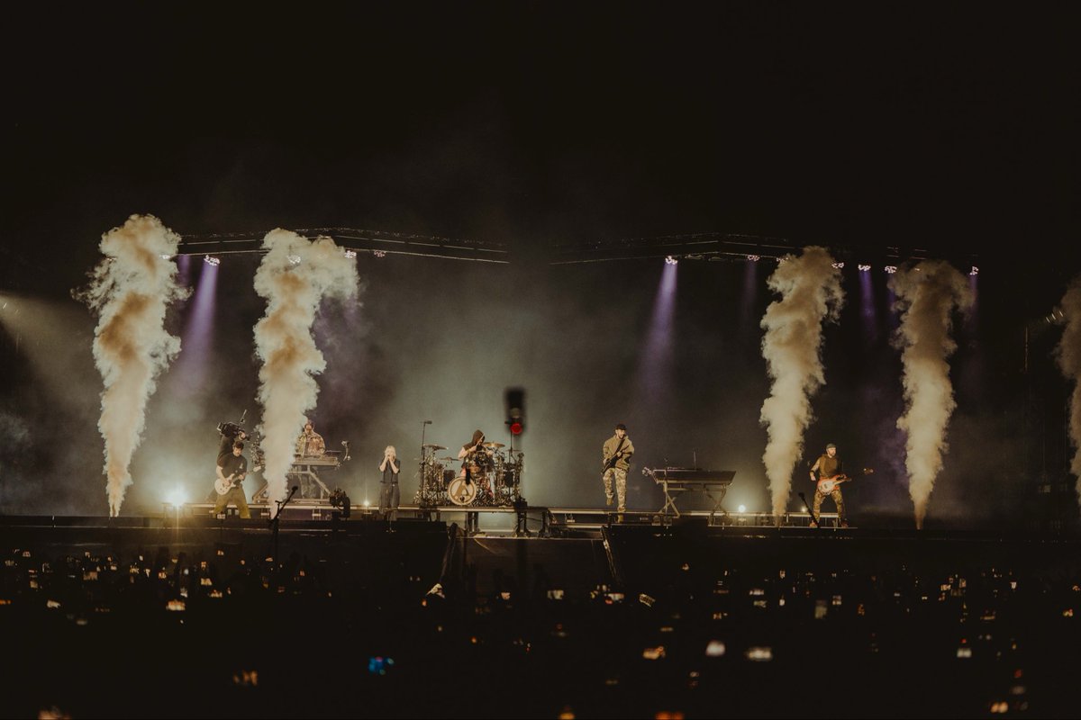 Dave Phoenix Farrell tweet media