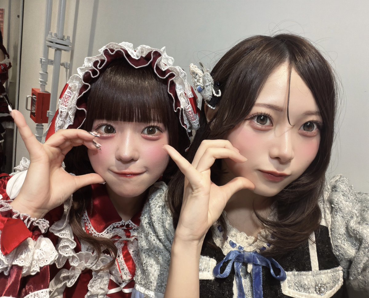 MomokoHashimoto's tweet photo. 『あむねこ革命♡-依存してごめん♡-』🩷ྀི

ありがとうございましたっ.ᐟ.ᐟ.ᐟ🫶🏻
ピンク振ってくれてありがとうっ> < ♡
撮影してくれた動画、XやTikTokに載せてくれたらみにゆくねっ🥹🪄ྀི

#AVAM さんのゆかぴさんと📷🎀
とってもかわいくてお優しかったあ☺️

#高嶺のなでしこ #たかねこ https://t.co/BVxE2dtbTX