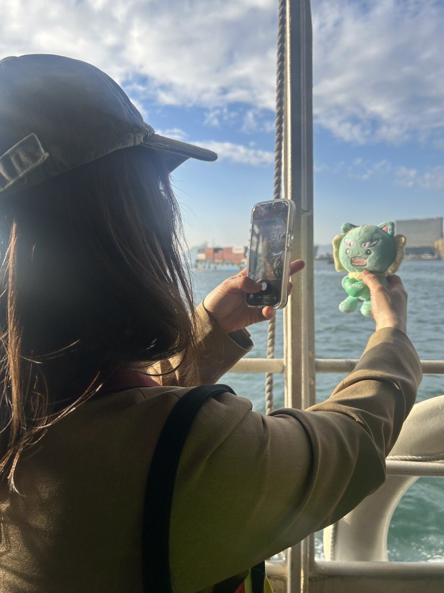 pariskuma13's tweet photo. ヤーヌと私。#starferry #hongkong https://t.co/GQLcgAMSQu