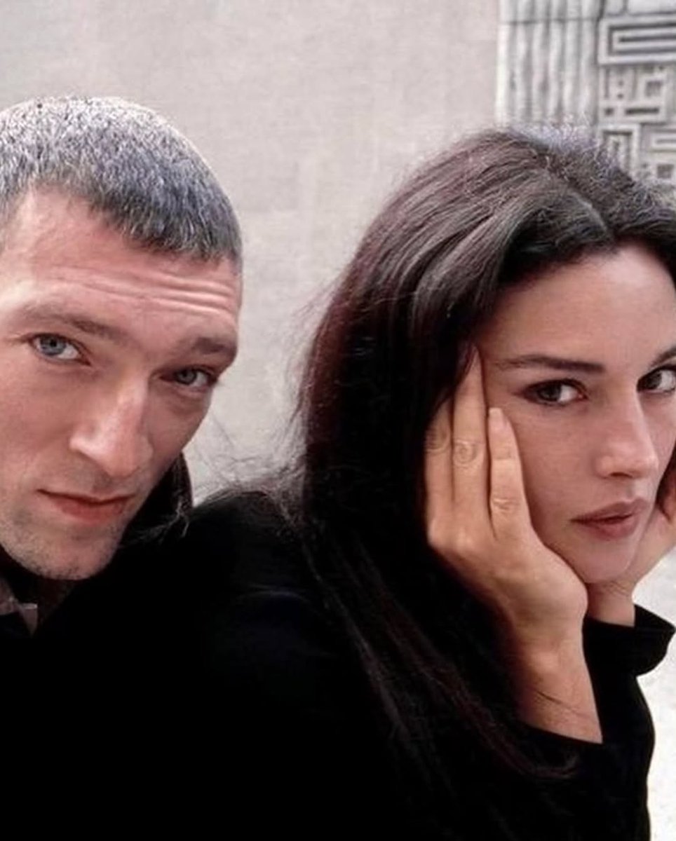 cinevow's tweet image. Monica Bellucci and Vincent Cassel, 2001