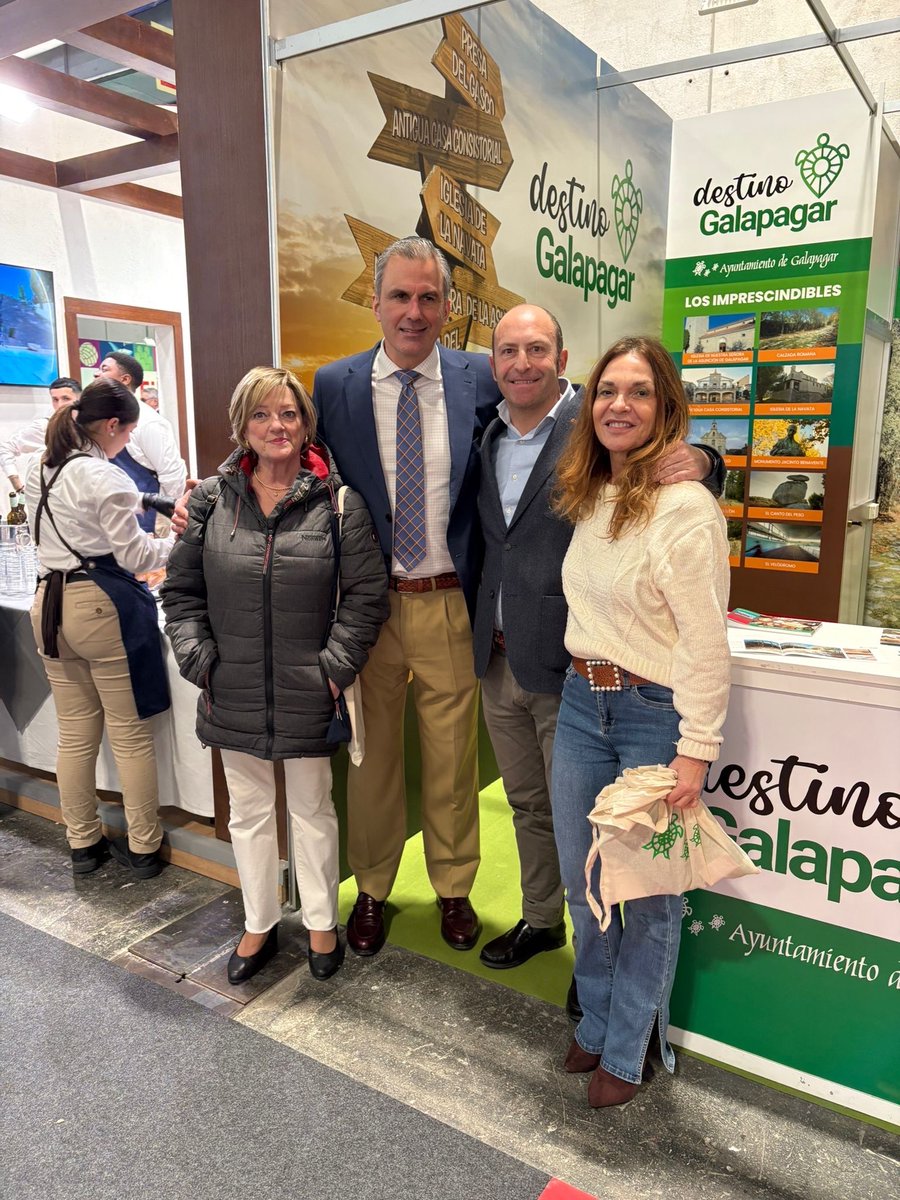 Desde VOX Galapagar agradecemos a cargos electos y amigos de VOX su visita a nuestro stand. Son cientos de personas las que se están acercando estos días. 
Un abrazo para todos. 

<a href="/madrid_vox/">VOX Madrid</a>