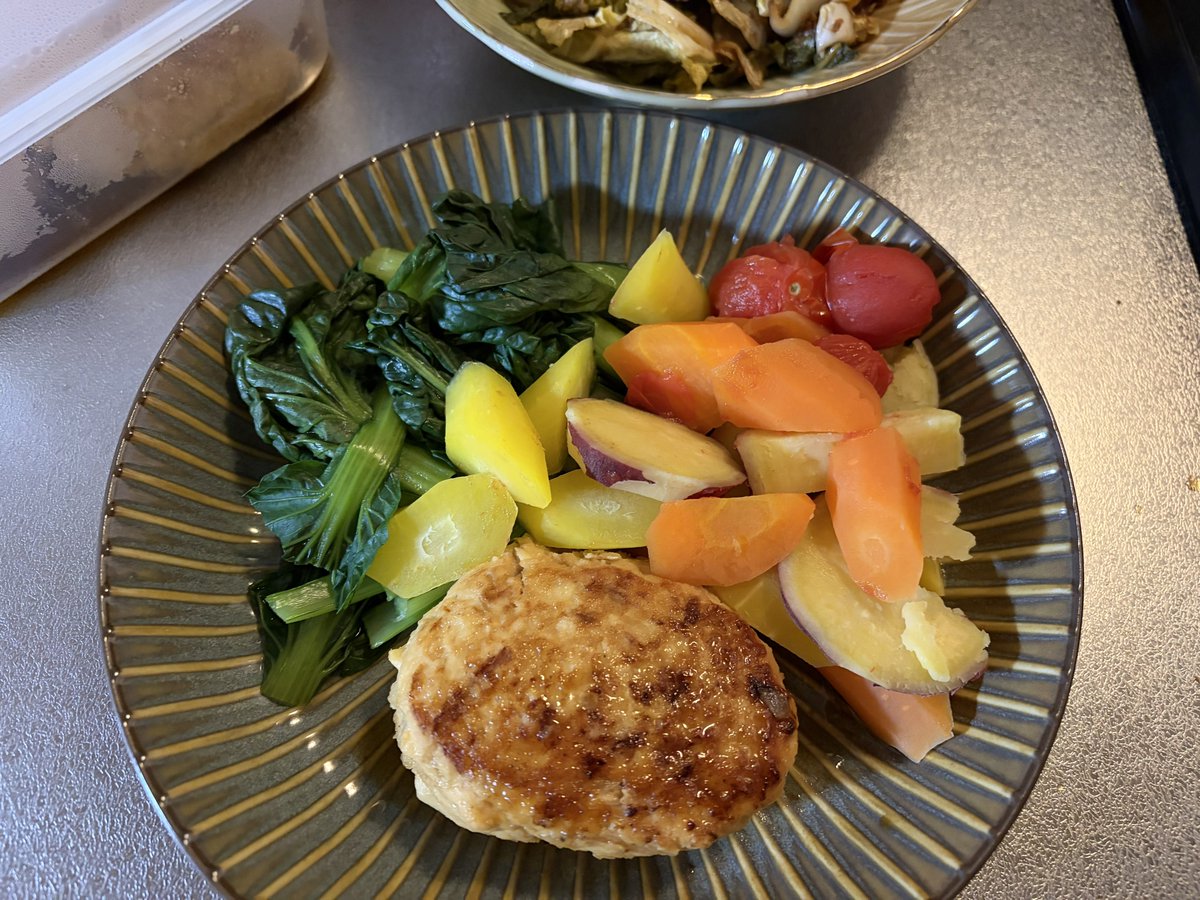 鶏つくねバグ（厚揚げかさまし） 日曜日、最後はツルヤで野菜を沢山