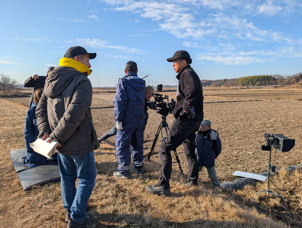 茨城県桜川市を撮影地とした、異色ホラー・アクション映画『朧の華火』。若手俳優として活躍の福室莉音さんに、アクション撮影や深き感性を持つキャラクターを熱演いただき、また、米村真理さんには複雑な心情キャラクターに挑戦いただいた唯一無二の映画（詳細は追って解禁します）。現在クラウドファ