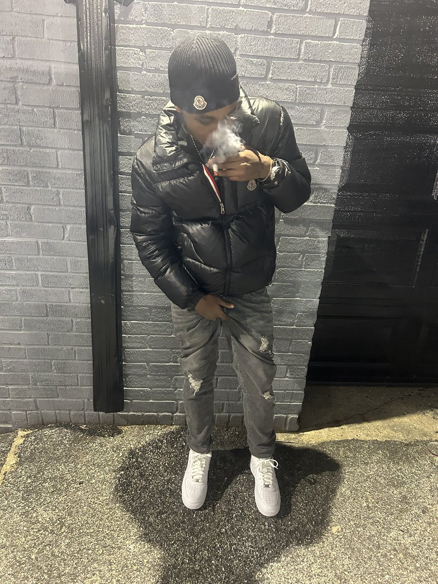 Staylow556's tweet photo. Ion been home in 5 days cousins๐ซฉ #baltimorefam https://t.co/OIXkpSea6H