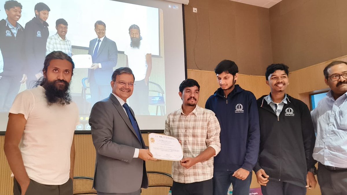 #NHAPressRelease 
➡️ Policy Leaders and Innovators deliberate future of Responsible Health AI as Federated Intelligence Hackathon Concludes at <a href="/IITKanpur/">IIT Kanpur</a>.
 ➡️ 374 registrations were received for the Hackathon 
Read More:
pib.gov.in/PressReleasePa…