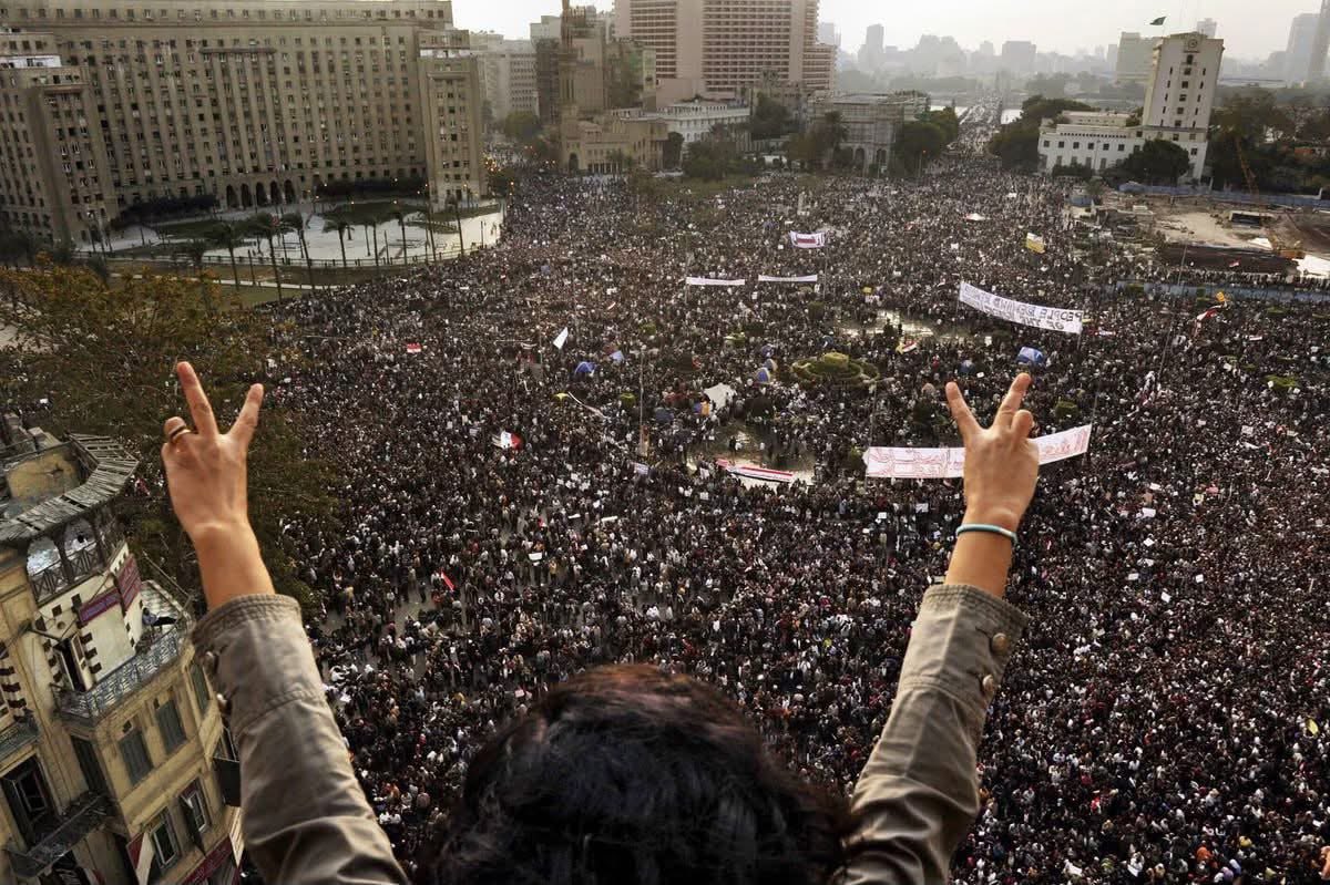 KhaledSwida's tweet photo. كنت أحلم بأشياء جميله كالحريه والعداله الاجتماعيه والكرامة الانسانيه فسار الحلم واقعاً في التحرير  
 #ميدان_التحرير #ثوره25يناير https://t.co/OxMFsLAPSE