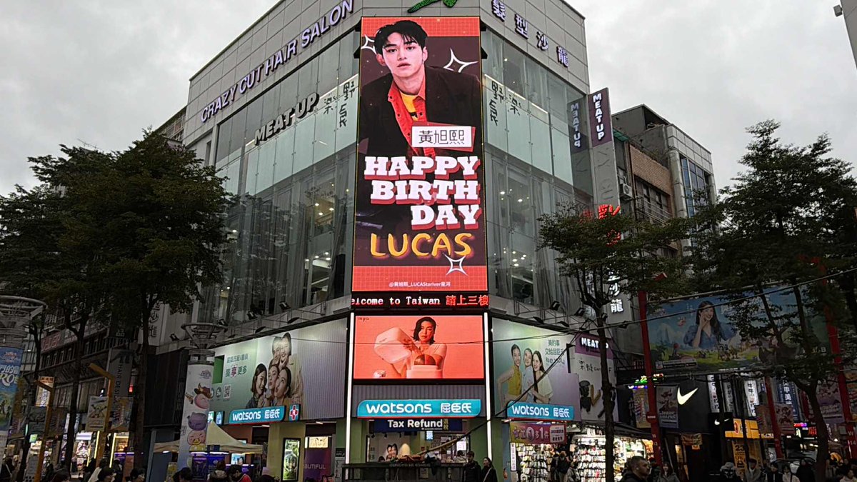 GuardLucas's tweet image. HAPPY LUCAS DAY🎂

The Ximending ad screen is now LIVE!

📍𝐍𝐨. 𝟑𝟕, 𝐒𝐞𝐜. 𝟐, 𝐖𝐮𝐜𝐡𝐚𝐧𝐠 𝐒𝐭𝐫𝐞𝐞𝐭, 𝐖𝐚𝐧𝐡𝐮𝐚 𝐃𝐢𝐬𝐭., 𝐓𝐚𝐢𝐩𝐞𝐢 𝐂𝐢𝐭𝐲

#ActorLUCASis27
#우리태양_루카스_생일축하해
#黄旭熙0125生日快乐