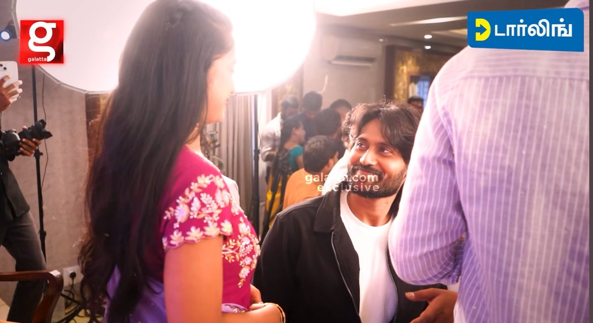 PriyankaKathir5's tweet photo. Inum ahh da itha fake uh no solla poreenga ?? 

See them So much in Love 

Poonga da elarum vanmatha kotama. Vera sooli iruntha paarunga https://t.co/xqaySUNUUd