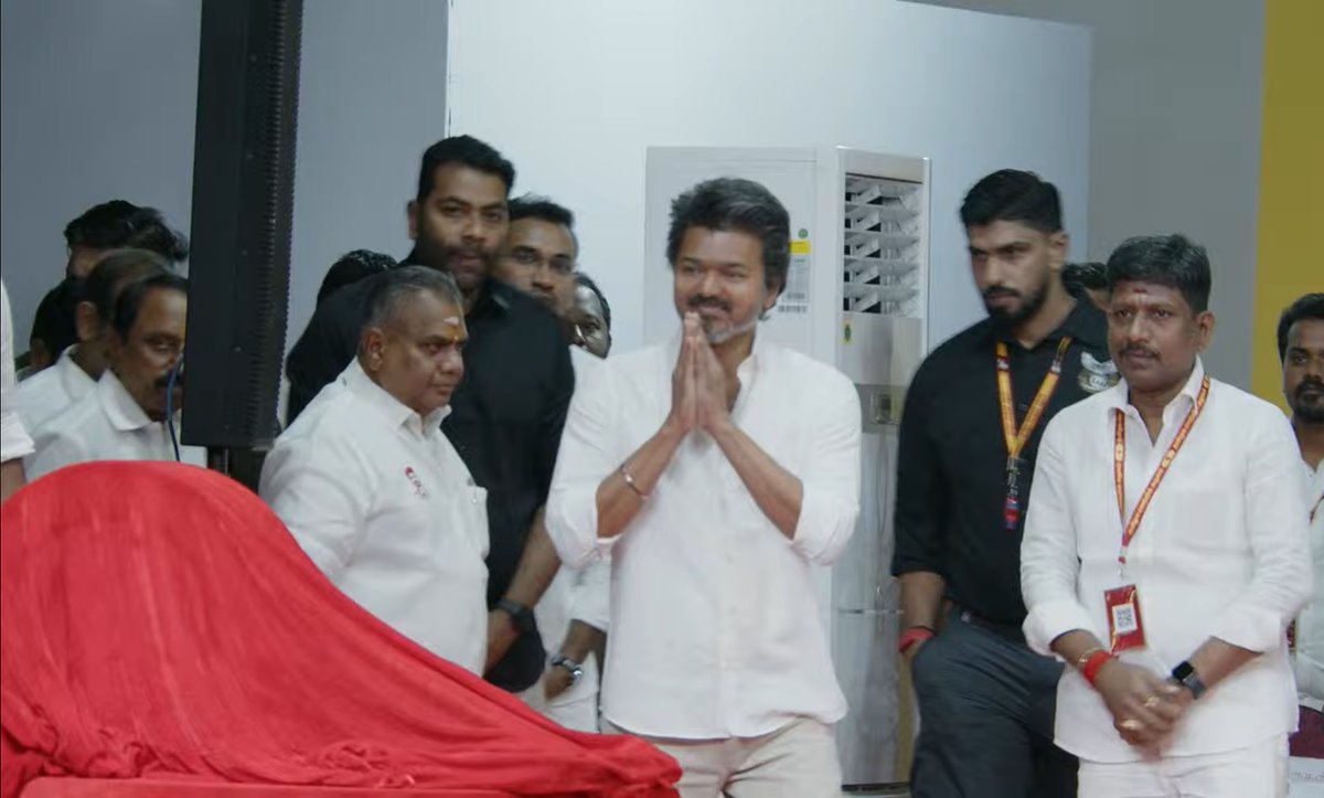 ComrateMR's tweet photo. @TVKVijayHQ At Today Tvk Meeting

#TVKVijay‌ #TVKWhistle https://t.co/Pdf0Ni0WjF