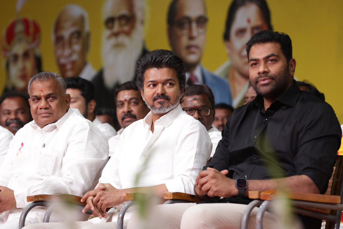 ComrateMR's tweet photo. @TVKVijayHQ At Today #TVK Meeting

#TVKVijay‌ #TVKWhistle https://t.co/CH3JdWsW5S
