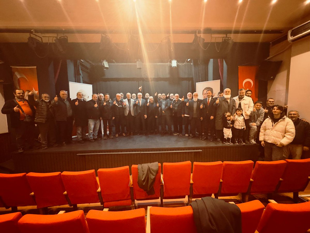 BinaliMacit's tweet photo. İlçe Divan Toplantısı 👍 https://t.co/OaIpEB7Fu6