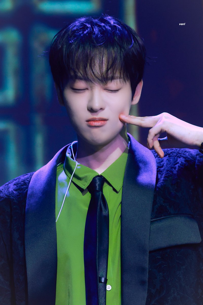 260124 태빈록 낮 #이태빈 #LEETAEVIN 

팔리기 시러어