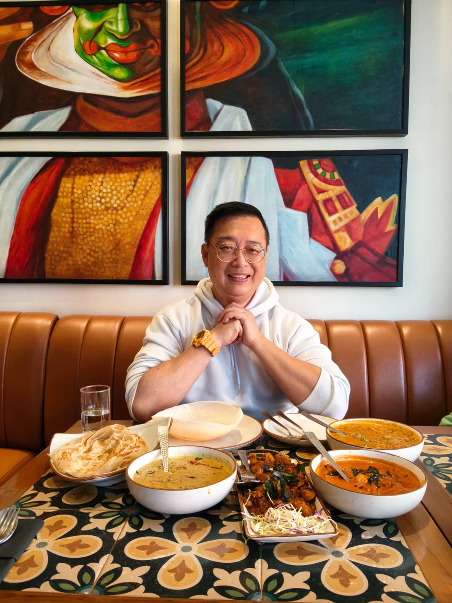 SGinIndia's tweet image. Namaste India. Getting my weekend fill of #SouthIndian food #Appam. Can you name the dishes? Taste like home. 😋 - HC Wong

#MalayaliFood