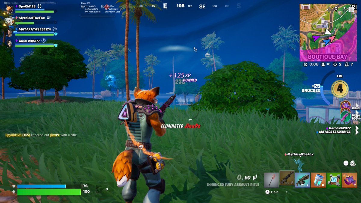 UI bug where I randomly got the Chapter 5 UI back. I miss how good this one was. Really wish there was a toggle for it.