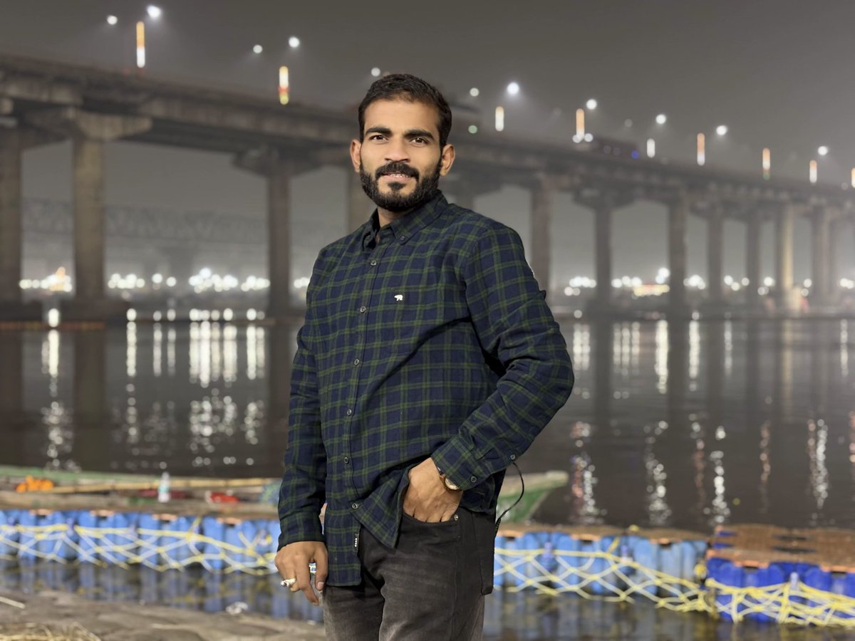 Dwivedi_AUSU's tweet image. संगम तीरे 🚩🧿🙏

#Allahabad #lifecoach #lifestyle #lawyerlife #Advocate #prayagraj