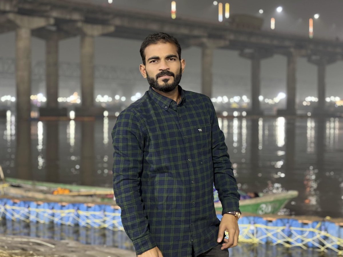Dwivedi_AUSU's tweet image. संगम तीरे 🚩🧿🙏

#Allahabad #lifecoach #lifestyle #lawyerlife #Advocate #prayagraj