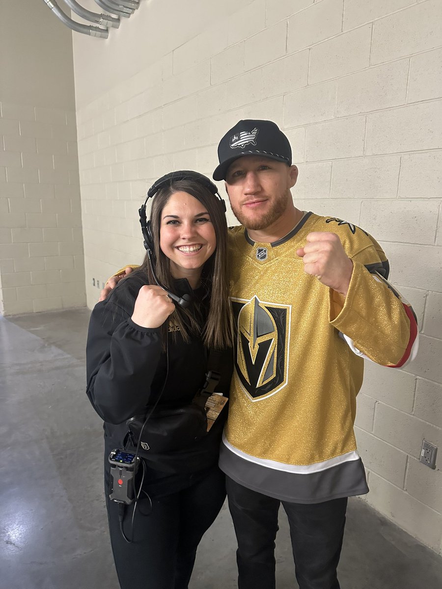 Spooky Em 🖤 tweet media