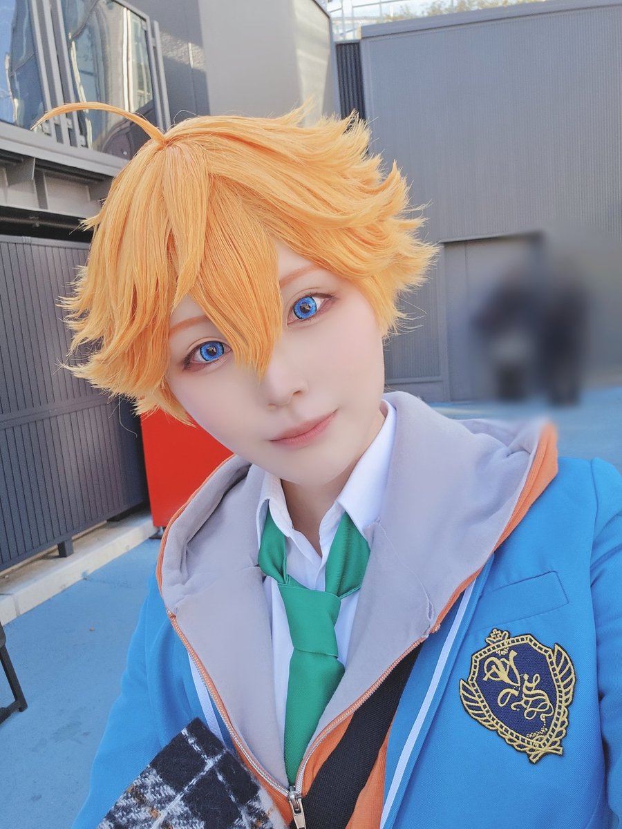 ⚠Cosplay(ｺｽﾌﾟﾚ)/enst
.
久しぶりすぎるスバルでいる～！とりすた4人揃っているよ🕺(ネクタイが緑の方！)
.
#レイパラ
#コスフェスTDC