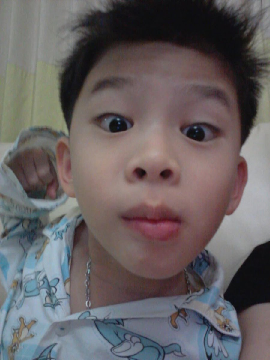 ThaiChayanon_th's tweet image. Stationhead openn! 🌀

ยามบ่ายมาเจอกับดีเจพี่เก้ท กับ “ So Blue So Happy” วันอาทิตย์ก็ต้องฟังเพลงที่แฮปปี้เพราะพรุ่งนี้คือวันจัน..

📻: share.stationhead.com/eiwbm7gkmwjv

#BUS_SoBlue
#THAIchayanon 
#BUSbecauseofyouishine