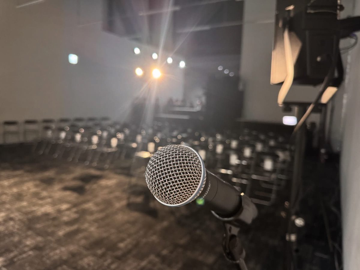saorian's tweet photo. 開所式とメディア発表会のMC。

世界の名だたる企業のトップやメディアの方々が集い、
神事から始まった1日。

AIの変化進化の加速、
幅広い分野で社会実装されていくこれからにわくわくする時間でした。

嬉しい再会も。
ありがとうございました！！ https://t.co/OUe70FpiZt