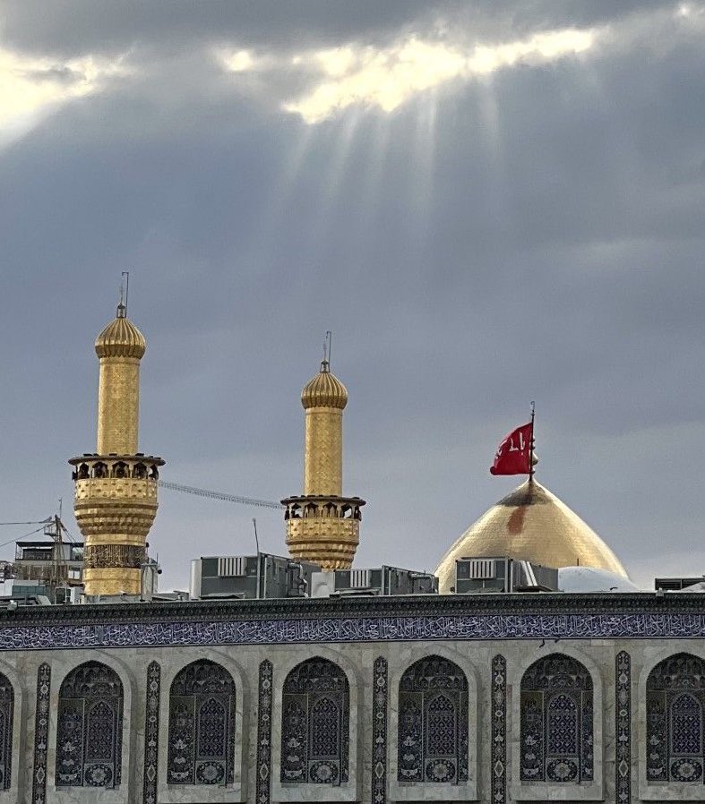 مولاي فداك روحي
#يا_حسين
#ويبقى_الحسين عليه السلام