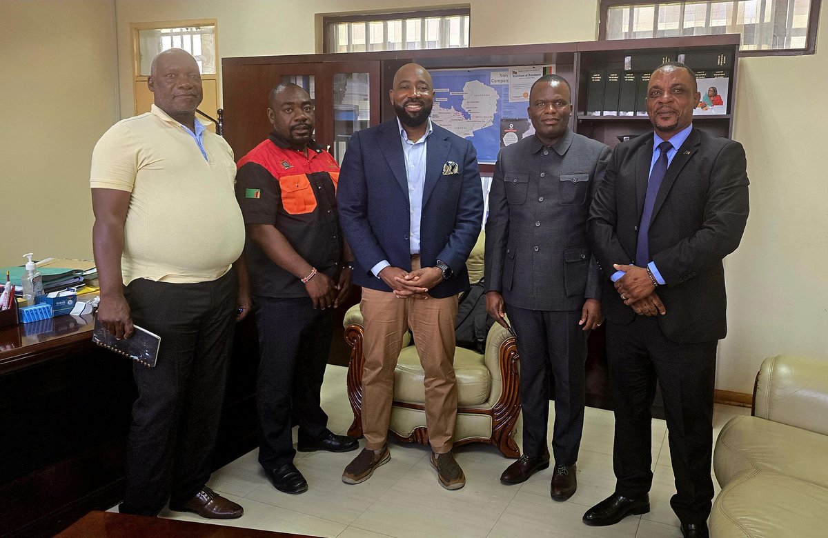 JitoKayumba's tweet photo. Representing the State House desk for drivers, we engaged with the Commissioner of Labour to "inyance" our understanding of the labour laws as it relates to drivers.

Drivers have for a long time, lamented about their conditions of service, lack of adequate contracts and lack of adherence to the provisions of labour laws by some employers.

While we encourage enhanced enforcement, we have also initiated a new process in the spirit of tripartite engagement where employees, employers, and the government engage in dialogue to establish the most ideal, fit for purpose legal framework. 

This will ensure that the welfare of drivers is attended to while recognising the perspective of the employers to ensure wide acceptance and consensus from all stakeholders.

We'll remain focused and determined, for the greater good, for all.