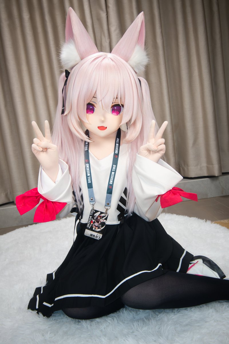 今日份甜度超标！是你的粉色限定小🦊～！
📷：<a href="/QIUYUERMING/">秋月日明</a>
 #kigurumi #着ぐるみ