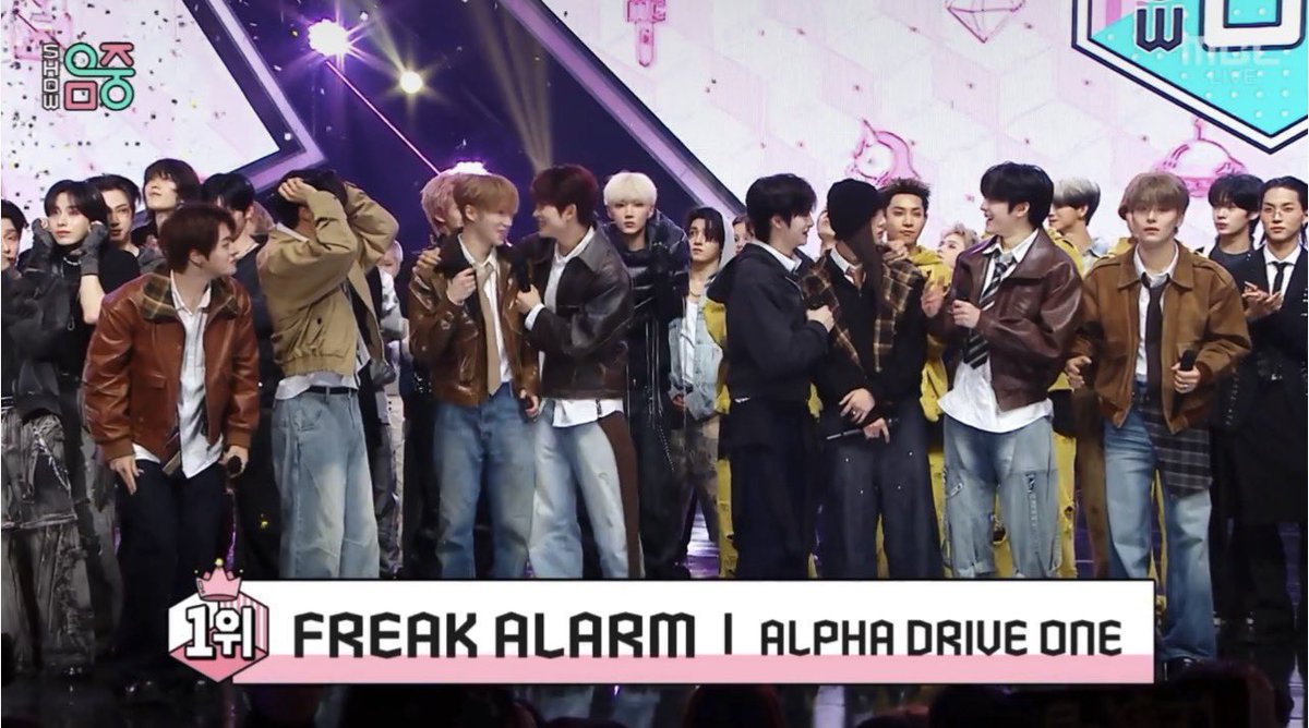 geonwoofs's tweet image. feels like euphoria indeed... 4 wins for our ald1 just a week after their debut? yall deserve this so much 😭 congrats our alpha drive one!! more wins to come 💕

ALD1 FREAK ALARM 4TH WIN
#ALD1_4TH_WIN #FREAK_ALARM4thWin
#알파드라이브원  #ALPHADRIVEONE