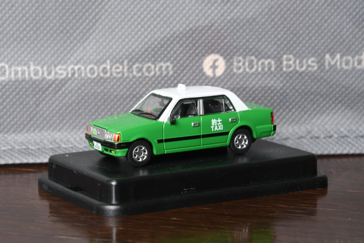 香港的士の模型たち① 80M Bus Model Shop Hong Kong Taxi (Crown