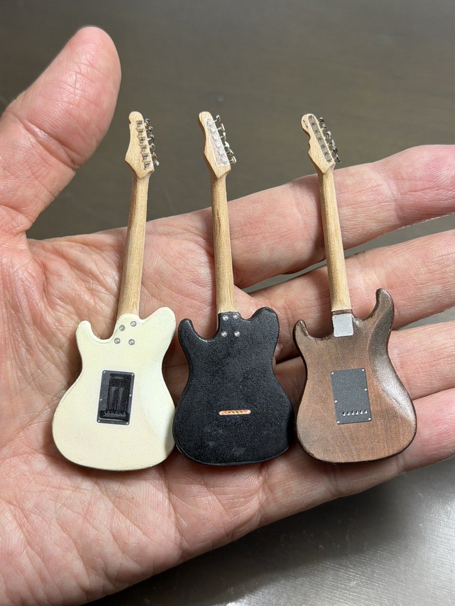 shinsyuguitar's tweet photo. 3本完成したよ！って連絡がありました！
オーナーさんもうしばらくお待ちくださいね https://t.co/3tnwaLkyPR