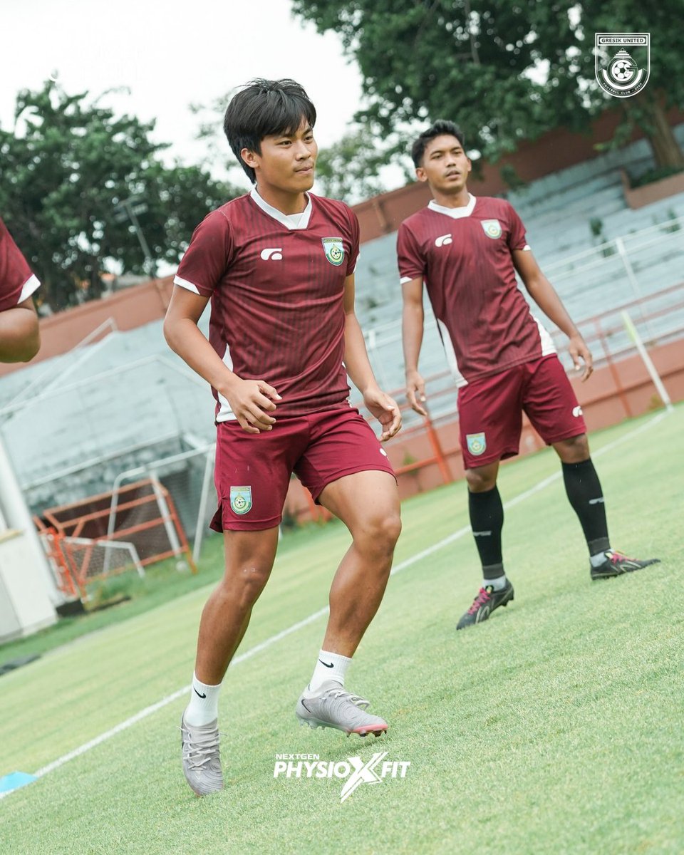 Gresik United 2005 tweet media