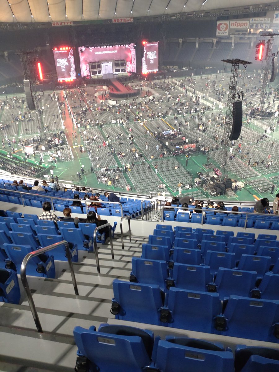 ドーム内へ入場😊

席の位置、高い(笑)
怖い😂

東京ドームでライブを観るのは久しぶりです🎶