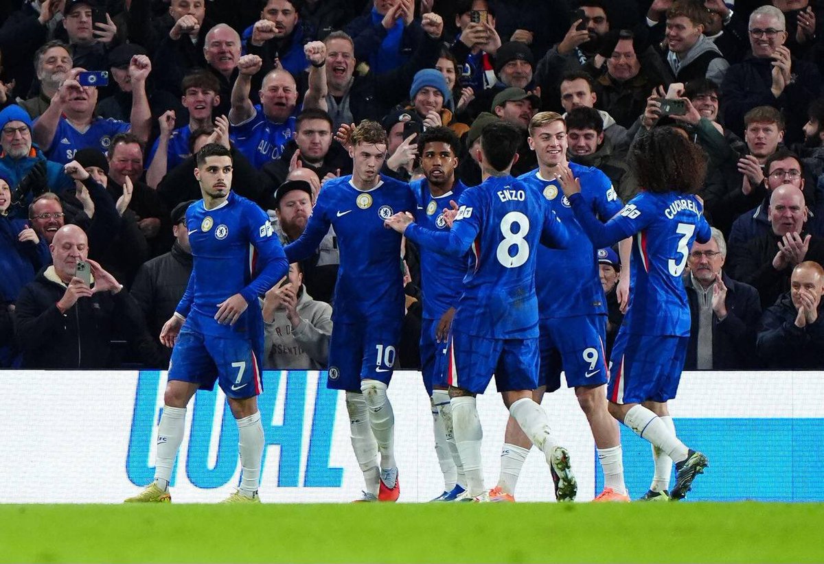 Just Chelsea tweet media