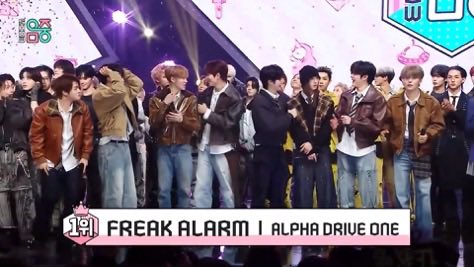 rosesw0le's tweet photo. @KshowAnalysis1 CONGRATULATIONS ALD1, THANK YPU ALLYZ🥹🎉OUR BOYS WON 4 AWARDS THIS WEEK

ALD1 FREAK ALARM 4TH WIN #ALD1_4TH_WIN #FREAK_ALARM4thWin #알파드라이브원     #ALPHADRIVEONE https://t.co/WWuMvL9UHo