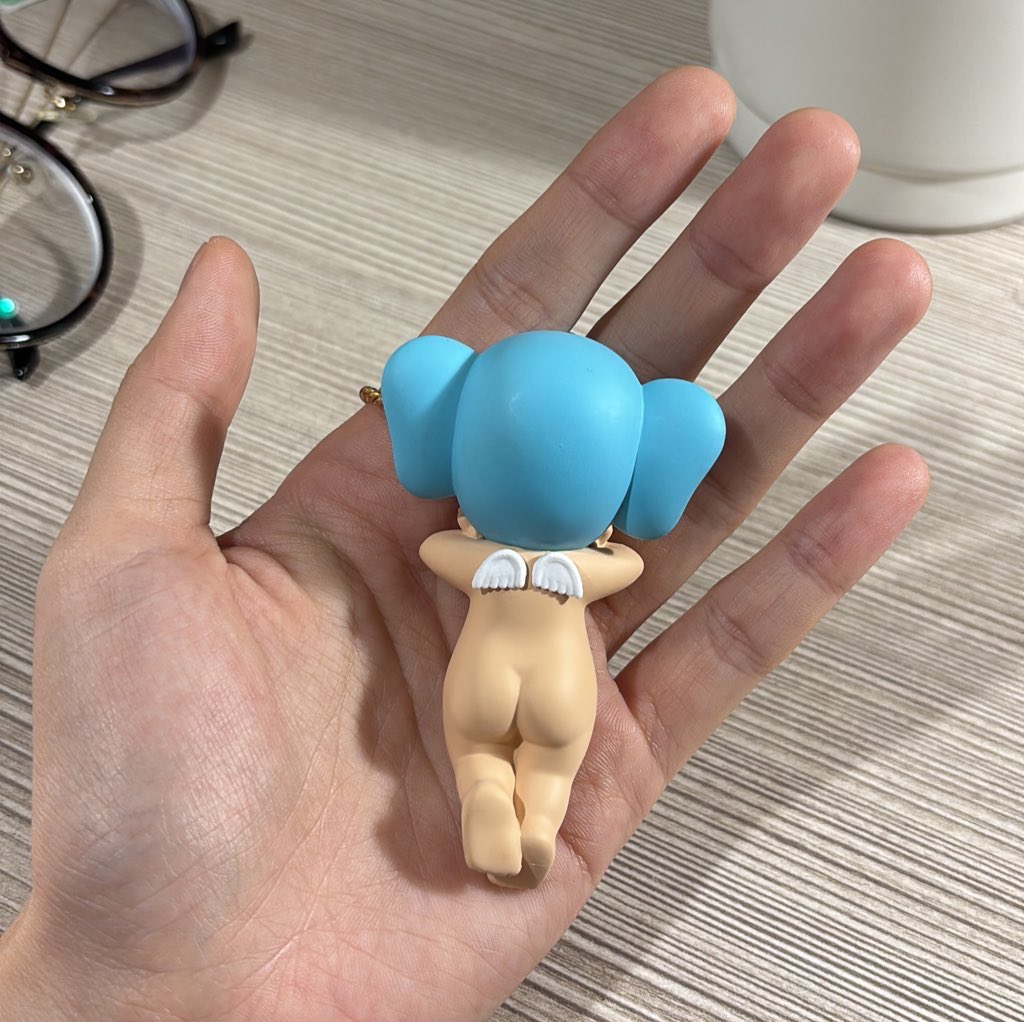 lavientata's tweet photo. wts sonny angel hippers animal elephant 🐘

🌟super good condi, new!
❓dijual karena gasuka biru ;(
🏷️ 150k 
📍jogja based https://t.co/dkPnGOR6U0