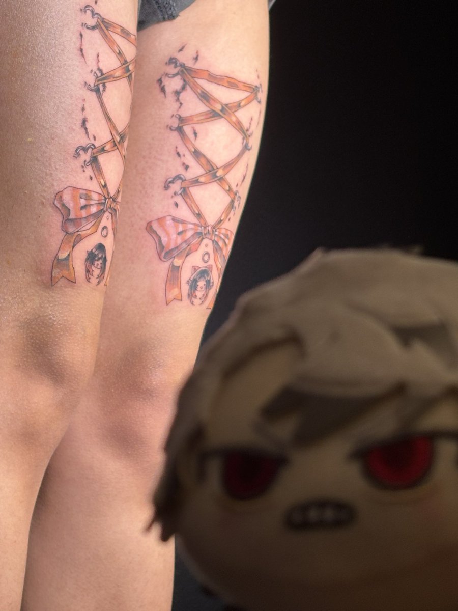 ciiwwee's tweet image. Am I the first to ever do this..? Tattoo done by dollmeat.tt !! I'VE WAITED SO LONG FOR THIS MOMENT HAHA I'll post actual good photos of the tattoo later...