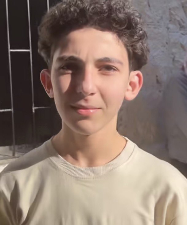 mahersharafeddi's tweet image. وثَّقنا على الأقل خمس مرات (بالصوت والصورة) وجود أطفال دروز في سجون الشرع… دون أن نسمع إدانة واحدة أو كلمة واحدة من هؤلاء النصابين الذين يُسمّون أنفسهم "مثقفين" و"إعلاميين"!!
اليوم بعد اكتشاف وجود أطفال في سجون "قسد" (وهذا أمر مُدان بكل تأكيد) يخرج هؤلاء النصابون من سباتهم…