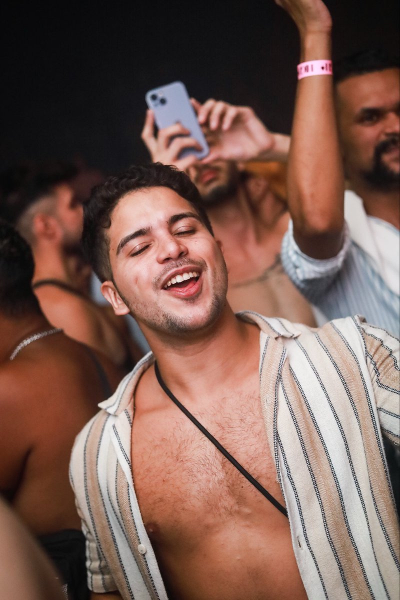 André Almada tweet media