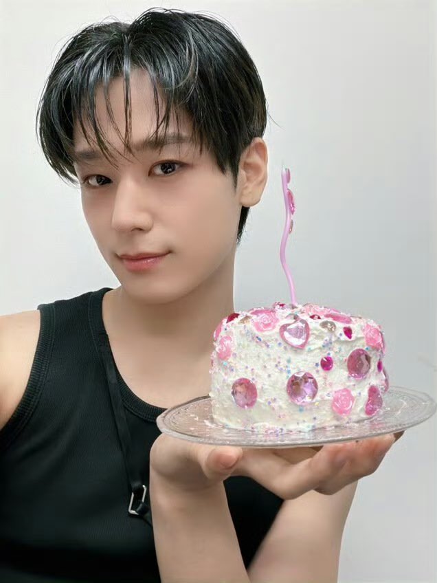 the b japan for juyeon's birthday 🎂 

#JUYEON #주연 #더보이즈