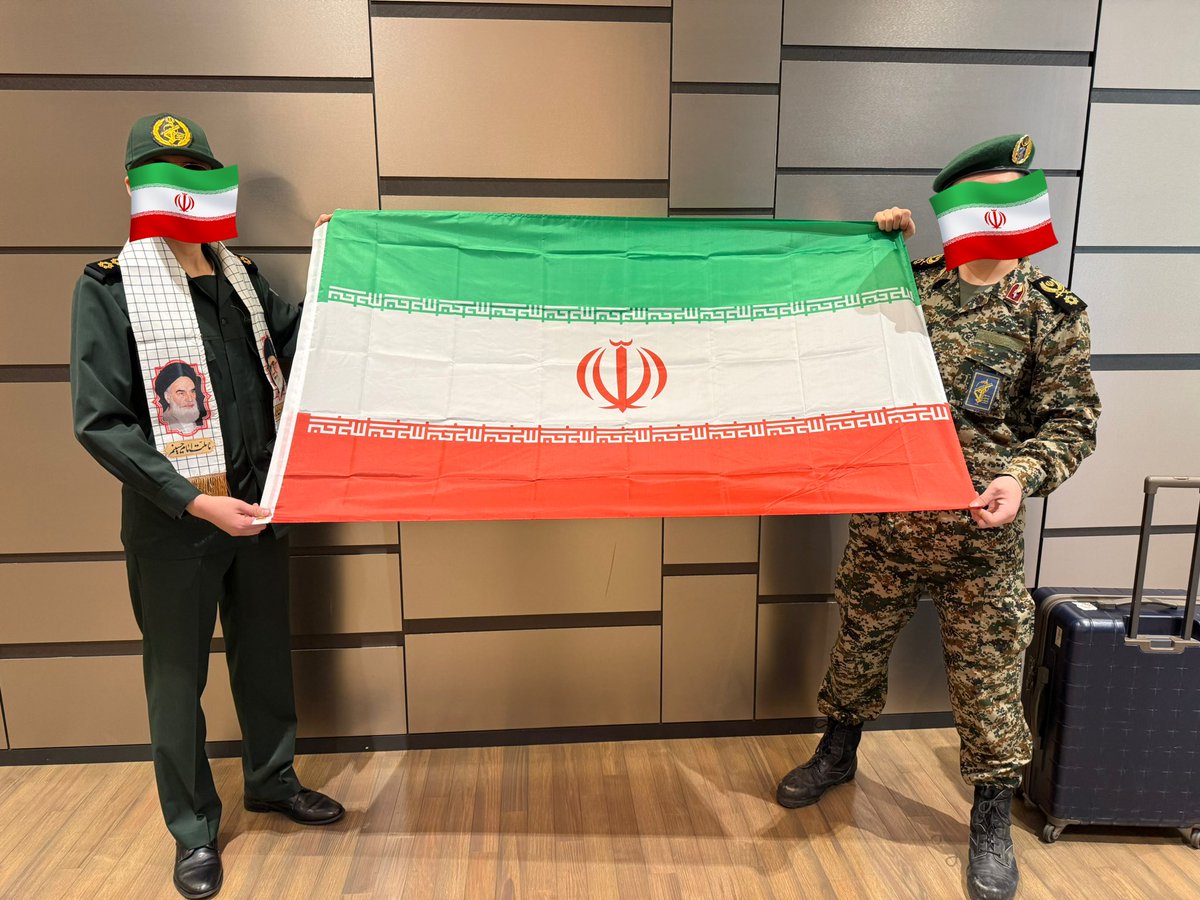PLAcncn101's tweet photo. テアさんとイランのイスラム革命防衛隊合わせしてました
 #Vショー https://t.co/UjMwV7L2Ab