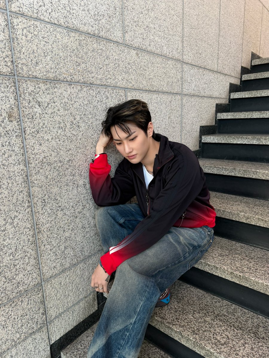 일요일엔 어디가요 -? 인기가요 ~~😎✌️

#TNX 
#최태훈 #TAEHUN