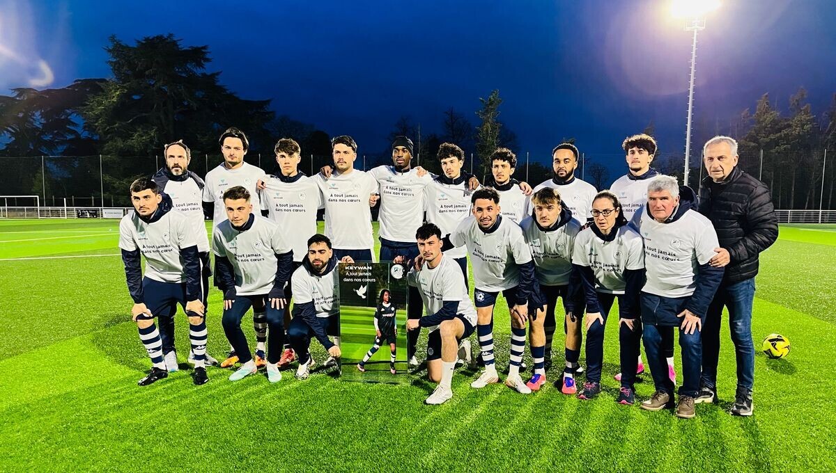 ici_gironde's tweet photo. "C'est une onde de choc" : le club de foot de Keywan, renversé mortellement par un bus, lui rend un vibrant hommage

➡️ https://t.co/2N87TtF5Uj https://t.co/e0E5hJYcw9