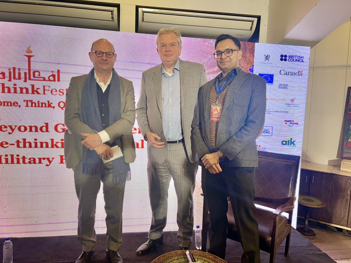NLinPakistan's tweet image. Happy to support and be part of @ThinkFestPK 🇵🇰 in #lahore 

With #MughalHistory as this year’s theme, we’re honoured to bring Prof. Jos Gommans from Leiden University 🇳🇱and Daniel Kooij from the University of Amsterdam who shared thought‑provoking insights on #AI.
@RJSiegert