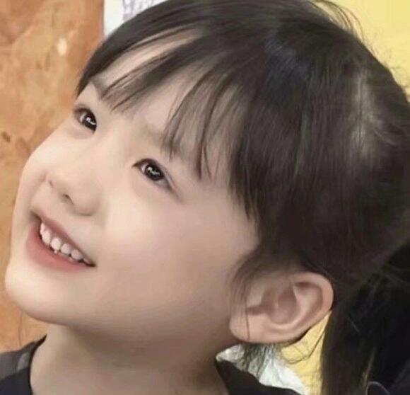 CastilloIlyn's tweet image. Reflected on escher stair loop—impossible infinite.